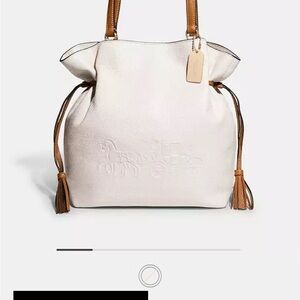 Andy Tote With Horse And Carriage